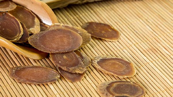 红参炖鸡的功效和作用