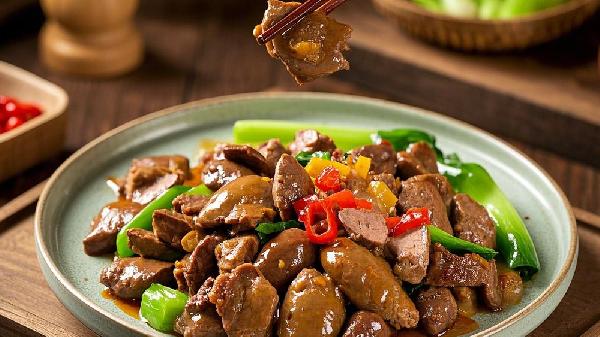 猪心炖莲子的功效