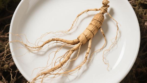 人参炖鸡的功效与禁忌