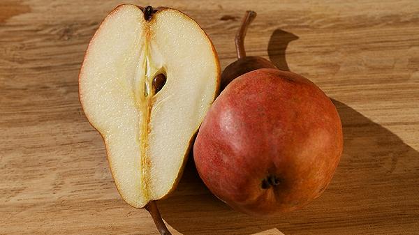 肝硬化病发,平时常喝红茶吃梨,老伴说出实话