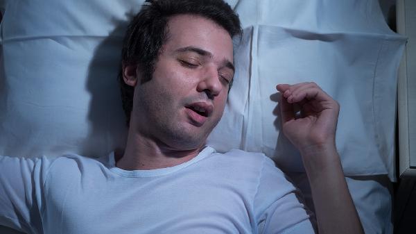 睡觉7小时错了？提醒过了60岁，睡眠要做到这些细节