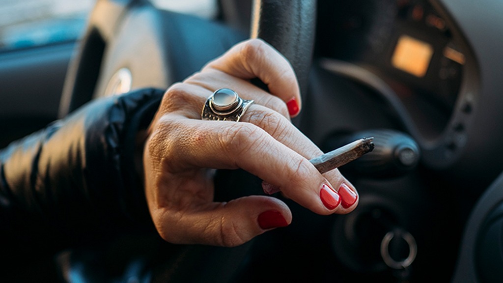 香烟里的尼古丁根本不致癌，吸烟有害健康是错的？告诉你真相