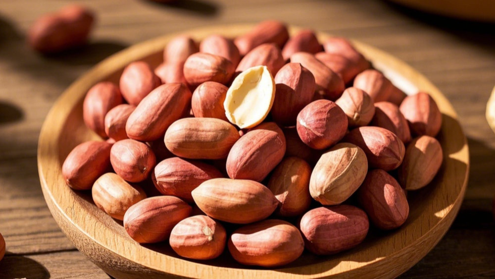 花生、苏打饼干都是养胃好帮手？医生坦言吃法对了才见效