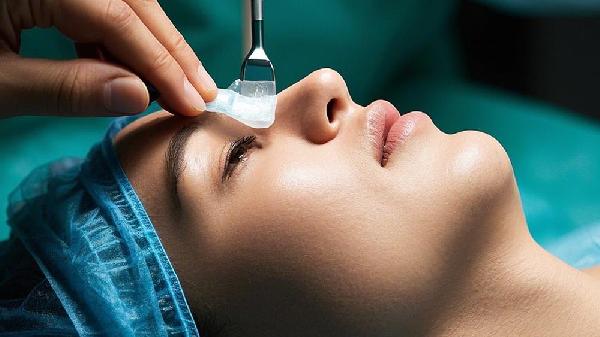 硅胶隆鼻能否进行激光手术