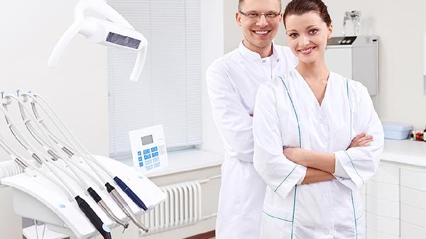 病人上消化道出血时粪便是什么颜色