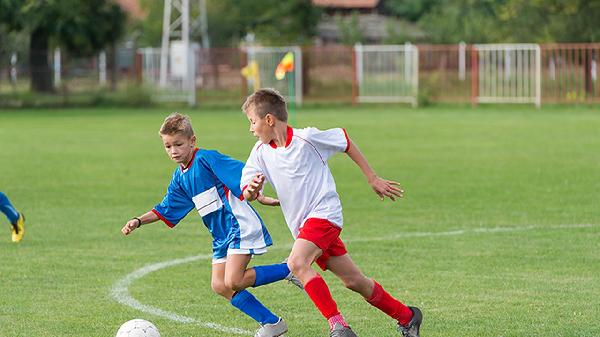 踢足球的好处有哪些