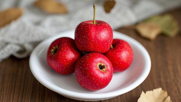 山楂化瘀效果好，搭配这三宝，血管堵塞不烦恼