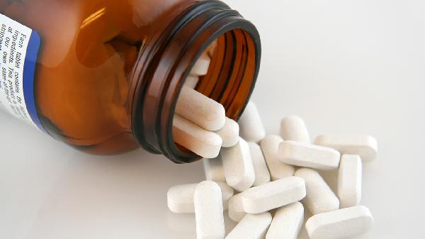 医生再次警告：高温天气，吃完钙片后，请务必注意这些隐患