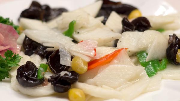 男子确诊脂肪肝，天天吃木耳，3月后去复诊，医生_你干了啥