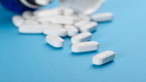 硝酸益康唑乳膏是中药还是西药