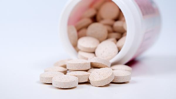 多糖蛋白片是中药还是西药