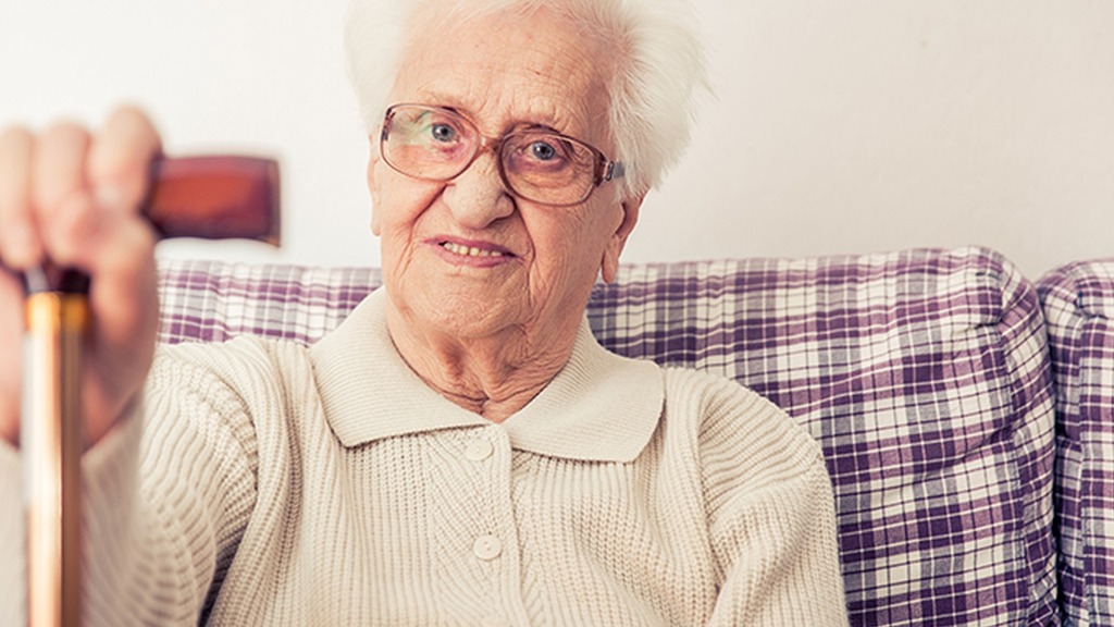 99岁独居老人，揭秘长寿密码：人过68岁要少散步，多做这7件事