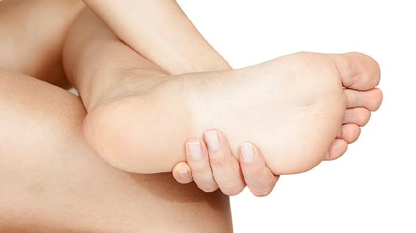 女生脚冷怎么调理