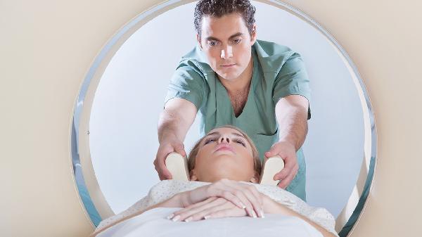 做CT检查肚子里有金属影有事吗