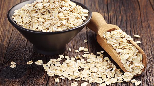 黑米、紫米、燕麦的营养价值极为突出，每天都应该吃点，不吃很亏