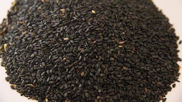 黑芝麻别乱吃！正确吃法让白发慢慢消失