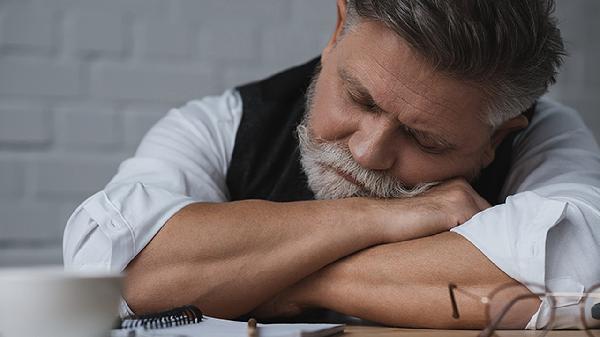 老年人嗜睡怎么回事啊