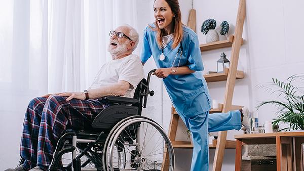 90岁老人产生幻觉怎么办