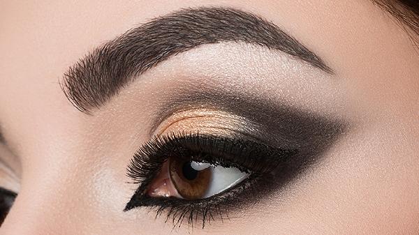 吡诺克辛滴眼液主要治什么病