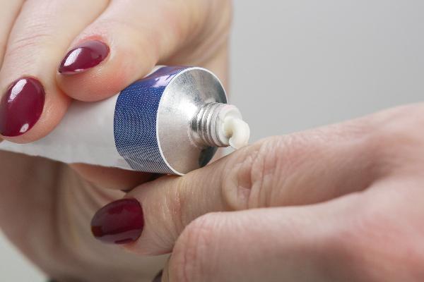 竹红菌素软膏有什么注意事项