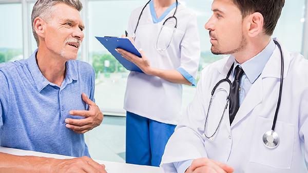 医生揭秘：这5种老年不适其实不用治，很多老人都白花钱