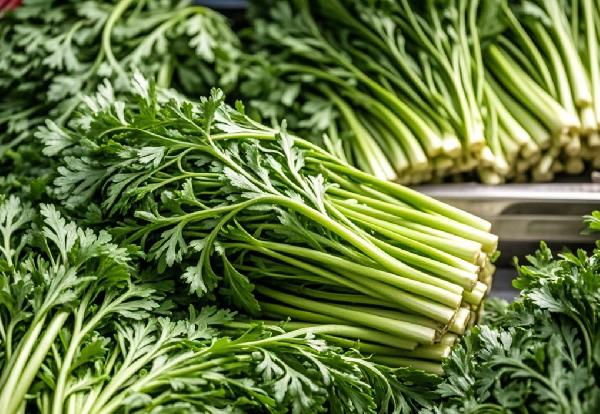 茼蒿不简单！能防4种常见病，你家餐桌该有它