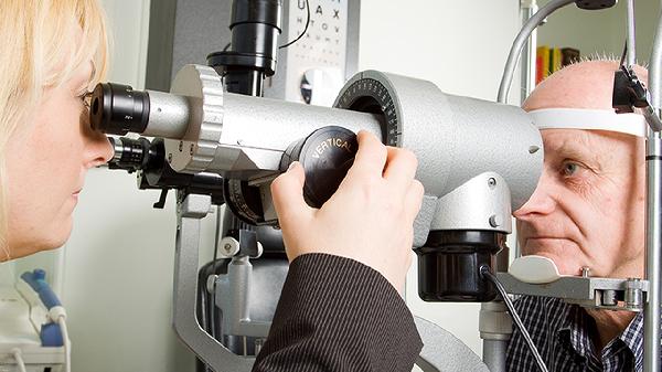 老年控糖真管用！半年后体检报告竟出现这3处改善