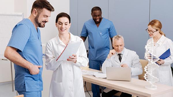 为什么有人老得快？医生总结5个原因，第4条最难改