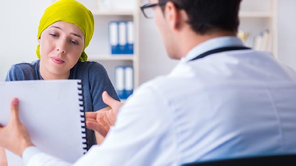 老一辈的月子禁忌靠谱吗？医生揭秘水果该怎么吃