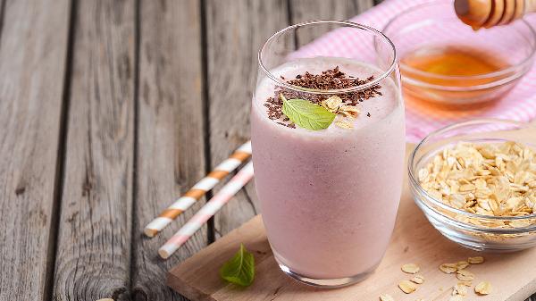 闺蜜跟风喝奶昔减肥，一上秤慌了！医生怒斥这些陷阱