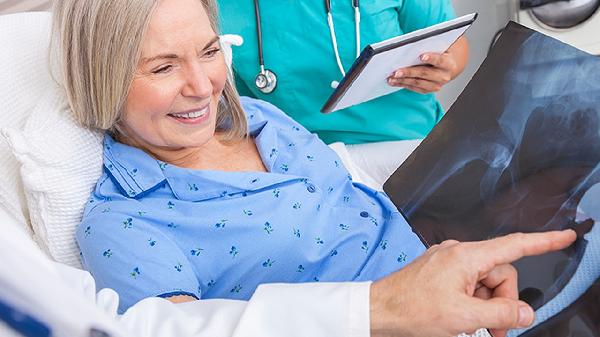 医生没说清：这个紫色小果子经期竟有双重作用