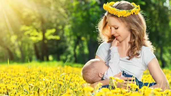 母乳宝宝6个月检查缺铁性贫血，怎么治疗