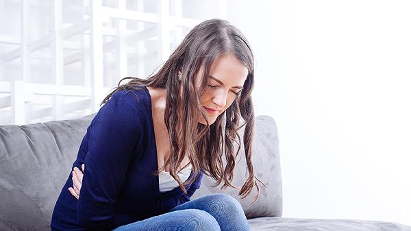 女性左下腹疼痛月经正常怎么回事