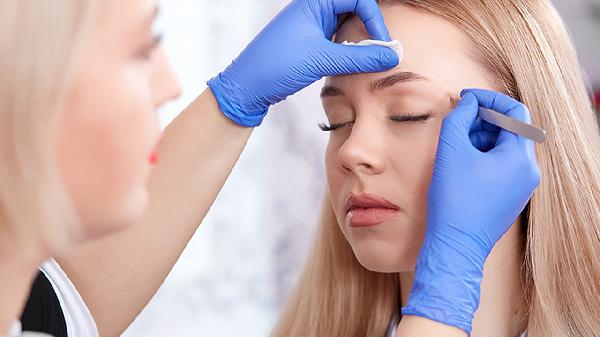 圆脸救星来了！这样画五官立马立体显瘦