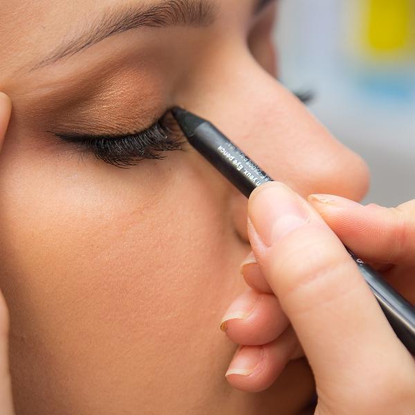 30岁后脸上开始长斑？这几招比医美更省钱管用