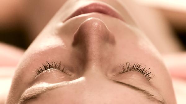 从黄黑皮逆袭成白雪公主？原来美白这么简单