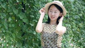 女子酒窝超大被网友怀疑是AI，有酒窝的女孩子长是不是很漂亮？