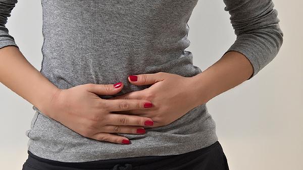 小腹痛白带多带有血丝