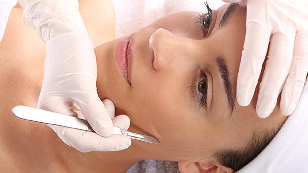 右侧脸颊长痘是因为