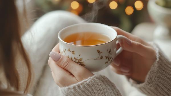能用茶水喝药吗