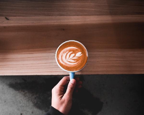 血糖高还能喝咖啡吗?身体出现这5个变化,再馋也要管住嘴