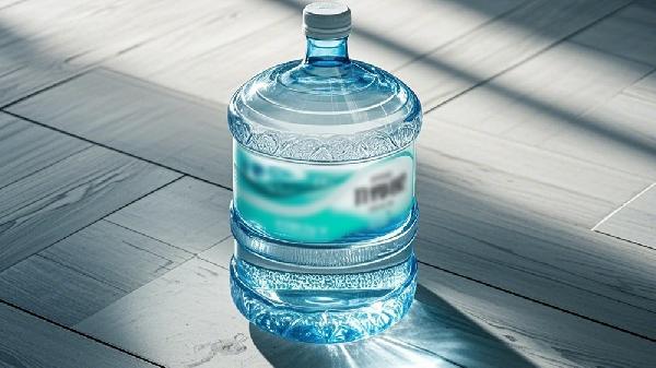 总喝烧开水和常买桶装水,哪个更伤身?真相让人意外