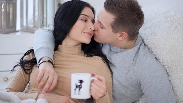 夫妻做好了这件事，感情会越来越好，一辈子都很难分开！