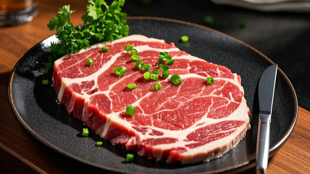 老年人若经常吃牛肉，用不了多久，身体或有这3种改善