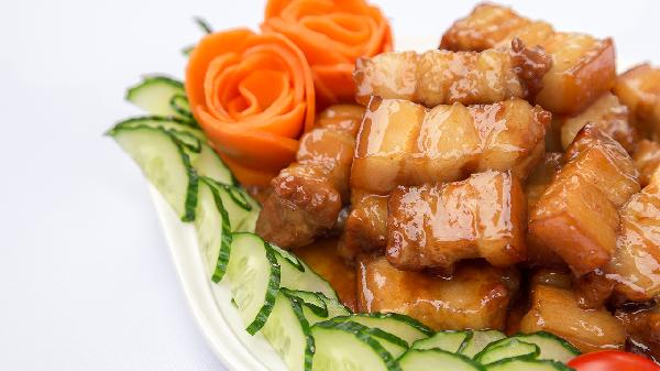 别瞎猜每天吃多少肉了，吃错伤身，这份黄金分量表赶紧收好。