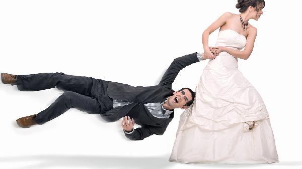谈恋爱凭感觉,结婚要看脑子,多少好姑娘输在了心软