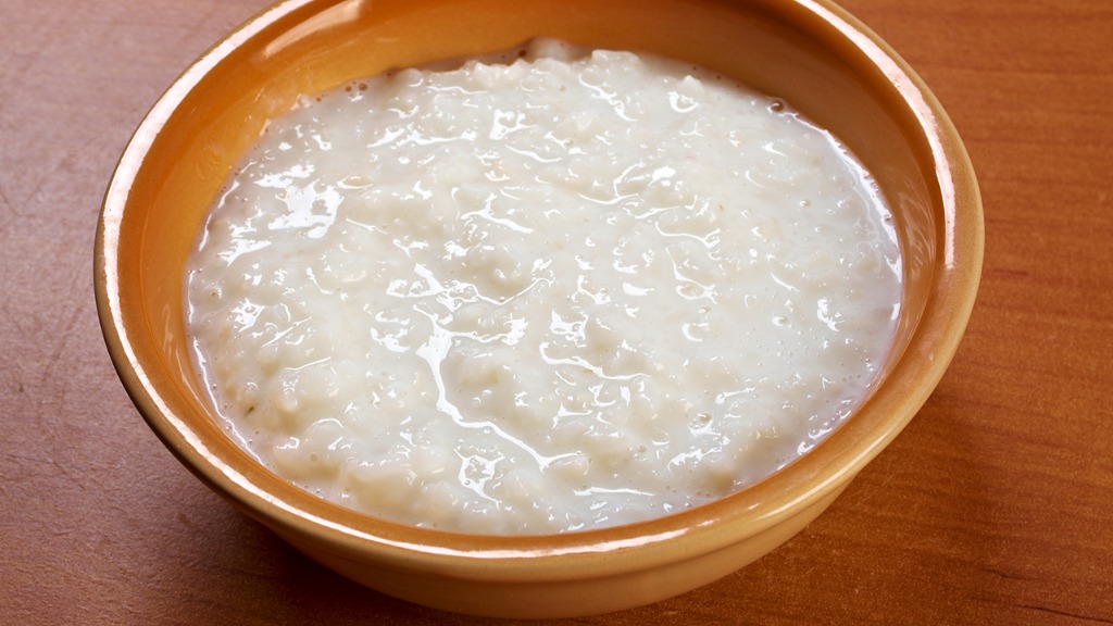 早餐吃白粥咸菜错了？医生：这3类食物，以为养生实则伤害很大
