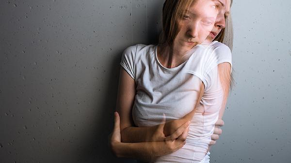 刚怀上就肚子疼像例假要来,是咋回事?